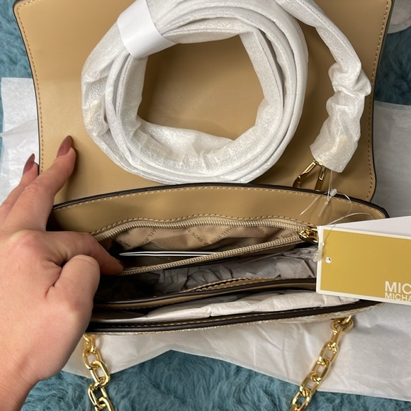 🛍️🤩Michael Michael Kors Carmen Shoulder Bag/Wallet Set🛍️🤩 - Picture 10 of 17